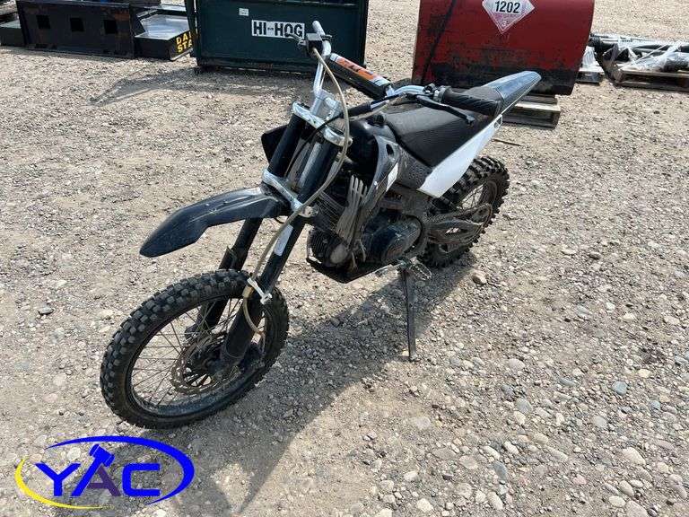 2010 BLACK GIO 125 DIRT BIKE - NOT RUNIING