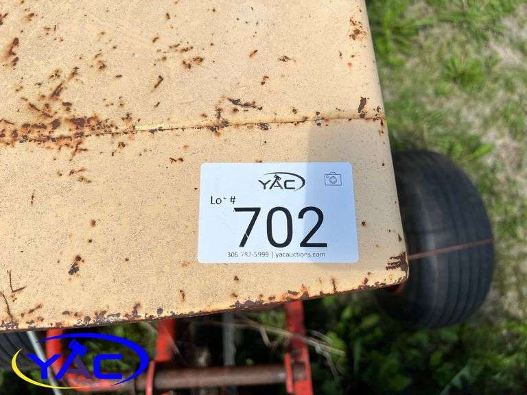 Case IH Hydraulic Drive 446 Lawn Tractor