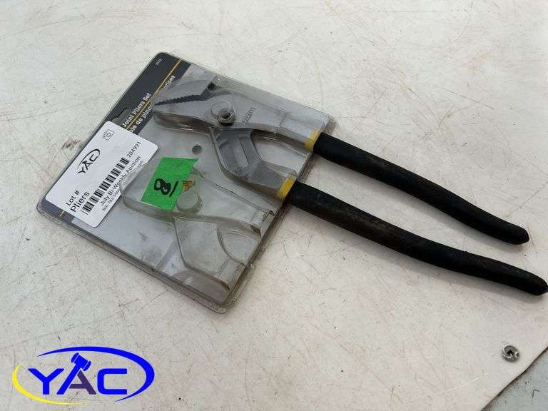 Pliers
