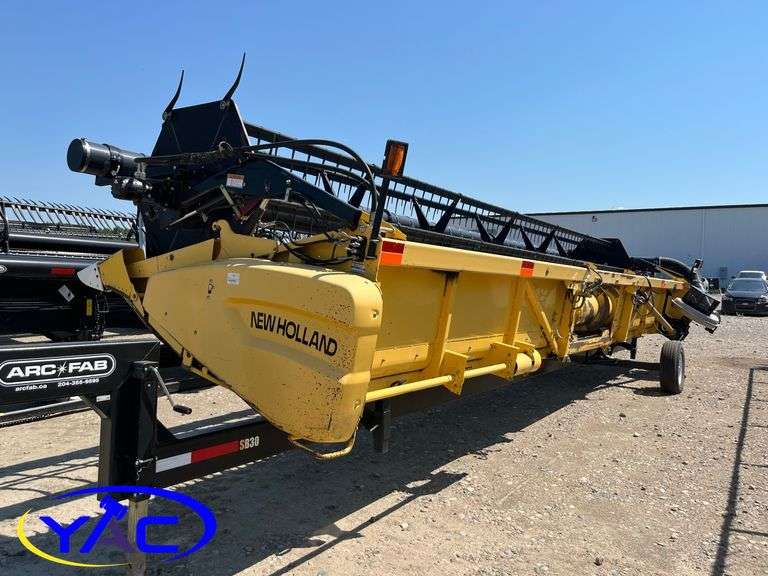 NEW HOLLAND 73C FLEX HEADER 30'