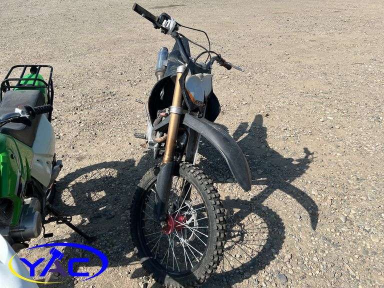 2011 BLACK PANTERA 250 DIRT BIKE - NOT RUNNING