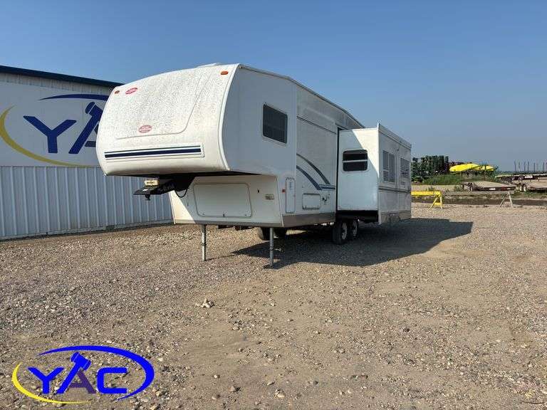 2003  THOR  DUTCHMAN FIFTH WHEEL CAMPER