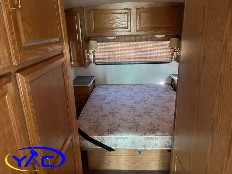 1994  CHEVROLET  Motorhome Chassis  33'