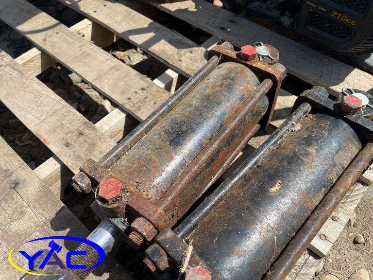 2- 4"x8" Stroke Hydraulic Cylinders