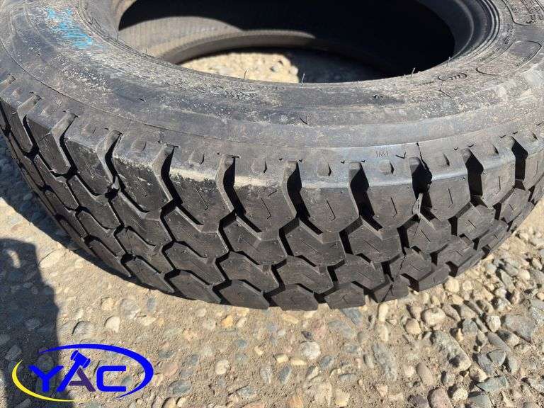 225/70R19.5 Tire