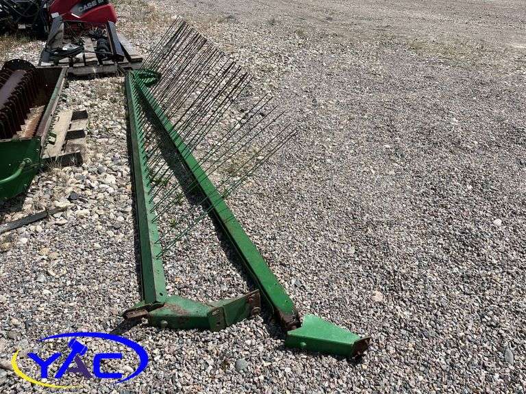 2 - JOHN DEERE 200 SERIES PICKUP HEADER SWATH HOLDER