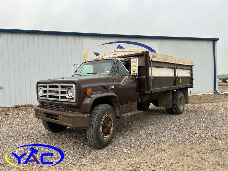 1980 GMC 7000 SINGLE AXLE GRAIN TRUCK