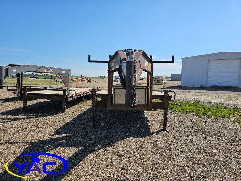 2011  FLATDECK H & H TRAILER
