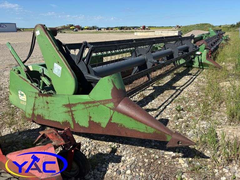 JOHN DEERE 222 FLEX HEADER 22'