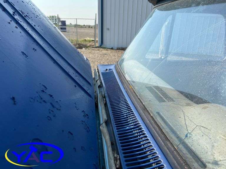1964  GMC 930  1 TON GRAIN TRUCK