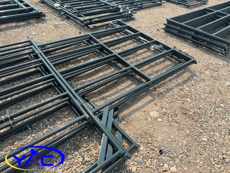 5- 9'6 Cattle/Horse Panel W/ Gate (BUYER MUST PAY 5X THE BID PRICE)