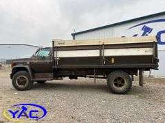 1980 GMC 7000 SINGLE AXLE GRAIN TRUCK