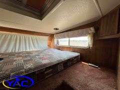 1983  TRAVELLAIRE  FIFTH WHEEL CAMPER