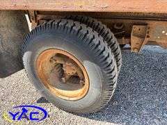 1980 FORD F600 GRAIN TRUCK