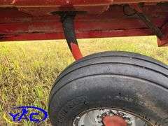 CaseIH 8230 PT Swather