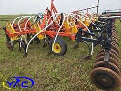 BOURGAULT 8810 /SC 430 NEW HOLLAND CART
