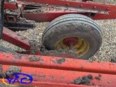 24' INTERNATIONAL VIBRA SHANK CULTIVATOR