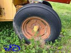 Minneapolis Moline 4296 Self-Propelled Combine