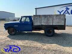 1964  GMC 930  1 TON GRAIN TRUCK