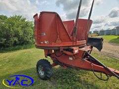 CaseIH 8610 Tub Grinder