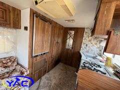 1983  TRAVELLAIRE  FIFTH WHEEL CAMPER