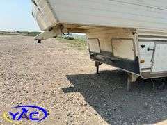 1983  TRAVELLAIRE  FIFTH WHEEL CAMPER