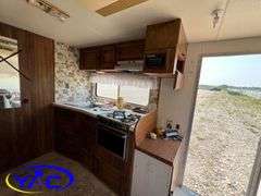 1983  TRAVELLAIRE  FIFTH WHEEL CAMPER