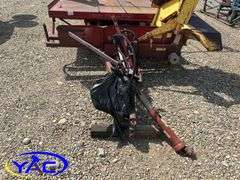 NEW HOLLAND SQUARE BALE PICKER