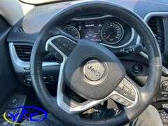 2015 JEEP CHEROKEE TRAILHAWK 4DR 4WD