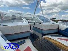 1987 BAYLINER CAPRI BOAT W/ 2004 EZ-LOADER TRAILER