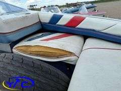 1987 BAYLINER CAPRI BOAT W/ 2004 EZ-LOADER TRAILER