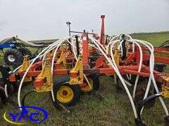 BOURGAULT 8810 /SC 430 NEW HOLLAND CART