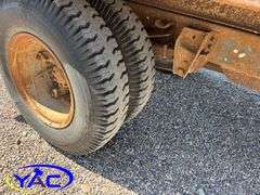 1980 FORD F600 GRAIN TRUCK