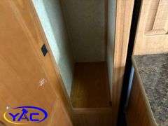 2010  DUTCHMEN V3667A  28GGS TRAVEL TRAILER