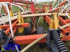 BOURGAULT 8810 /SC 430 NEW HOLLAND CART