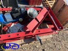 Hydraulic Press (Returned Item, Opened Box & Possibly Missing Parts)