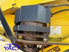 JOHN DEERE A400 SELF-PROPELLED SWATHER W/ 30' HONEY BEE HEADER