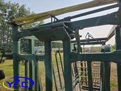 Squeeze Chute / Head gate