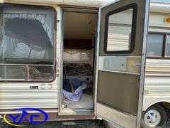 1983  TRAVELLAIRE  FIFTH WHEEL CAMPER