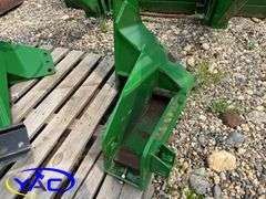 John Deere 640 Self Levelling Loader W/ Mounts
