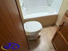 2010  DUTCHMEN V3667A  28GGS TRAVEL TRAILER
