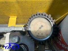 JOHN DEERE A400 SELF-PROPELLED SWATHER W/ 30' HONEY BEE HEADER