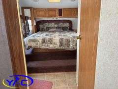 2003  THOR  DUTCHMAN FIFTH WHEEL CAMPER