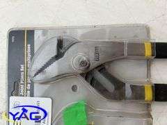 Pliers