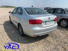 2011 VOLKSWAGEN JETTA 2.0 TDI 4DR
