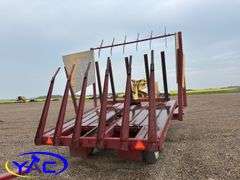 NEW HOLLAND 1033 BALE STACKER