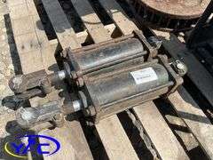 2- 4"x8" Stroke Hydraulic Cylinders