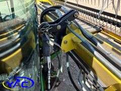 JOHN DEERE A400 SELF-PROPELLED SWATHER W/ 30' HONEY BEE HEADER