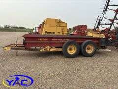 680 NEW HOLLAND MANURE SPREADER