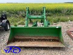 John Deere 640 Self Levelling Loader W/ Mounts
